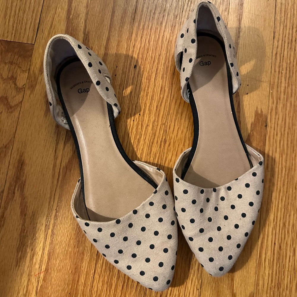 GAP size 9 women’s polka dot flats